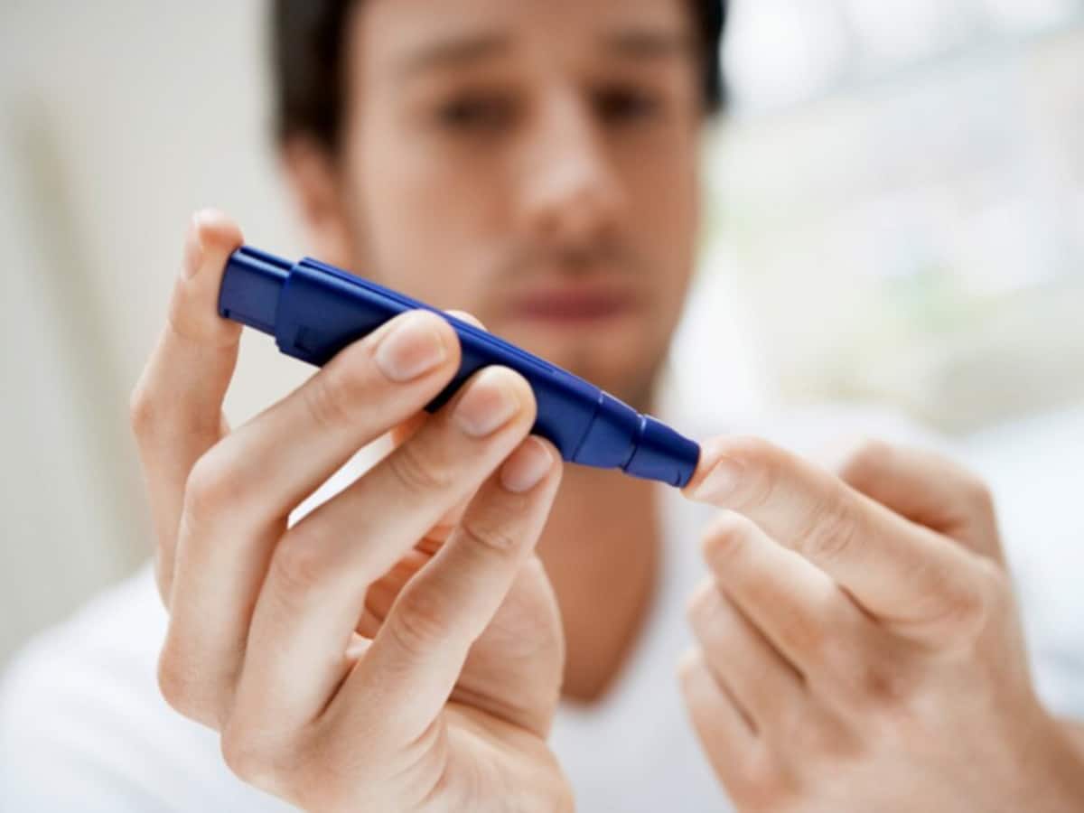 Beware Of These Diabetes Complications Common In Young And Elderly Men
